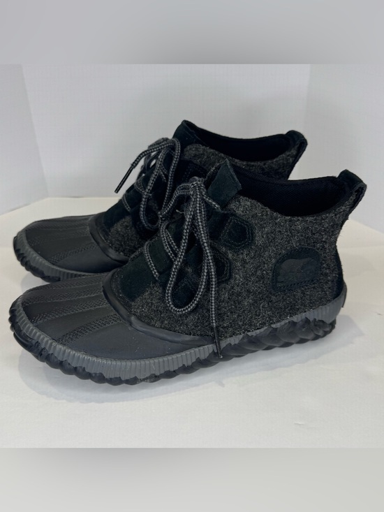 Sorel Shoes - Sorel Out N About Plus Wool Women's 7 Grey Black Winter Snow Boots Waterproof